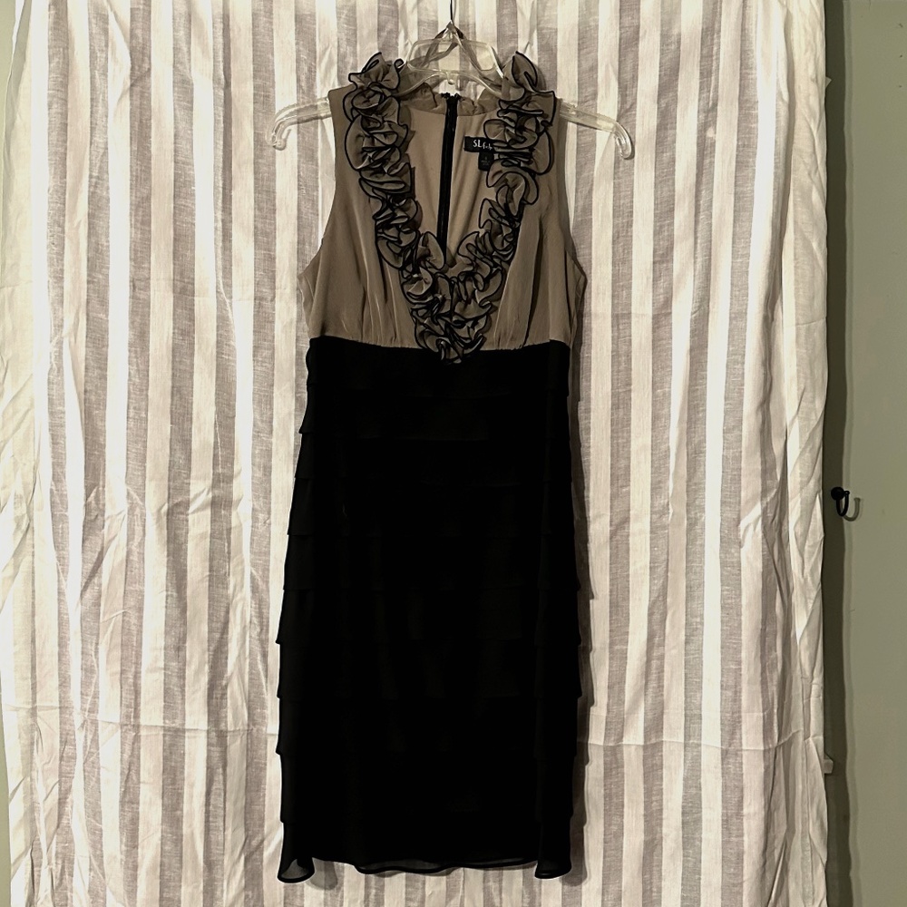 "S.L.Fashions" Taupe and Black, size 6,  knee length dress